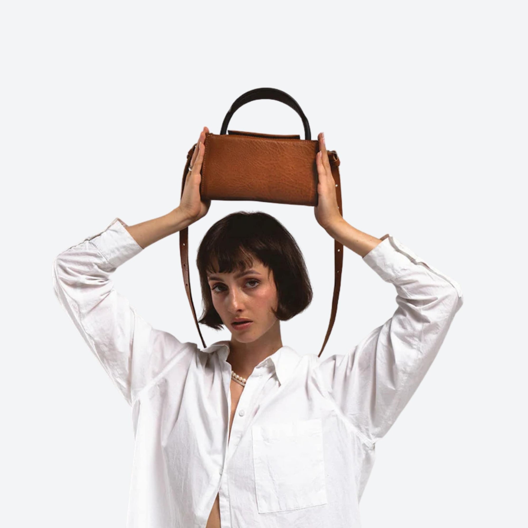 The Minimalist 3.0 Leather Case for AirPods Max (Brown)