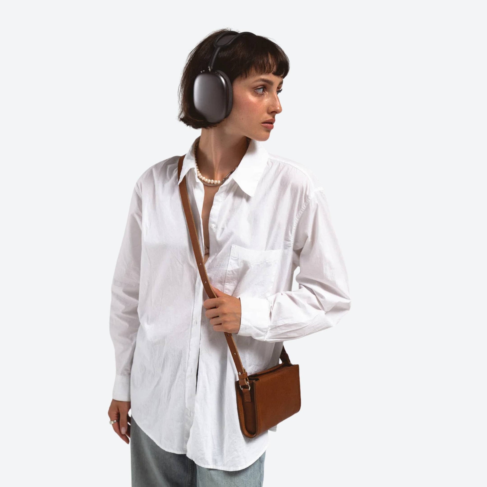 The Minimalist 3.0 Leather Case for AirPods Max (Brown)
